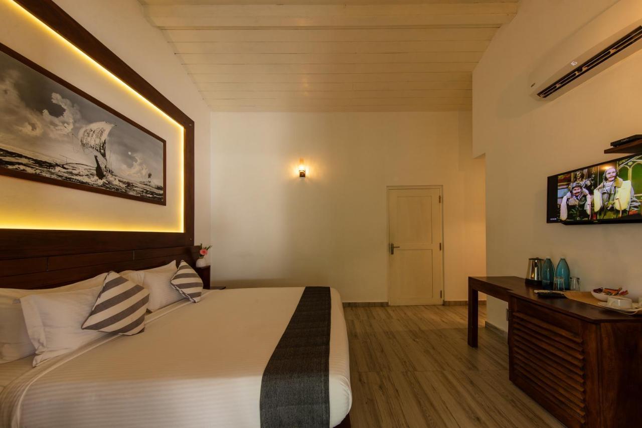 Deltora Villa - Free Drop Off To Galle Fort By Tuktuk מראה חיצוני תמונה