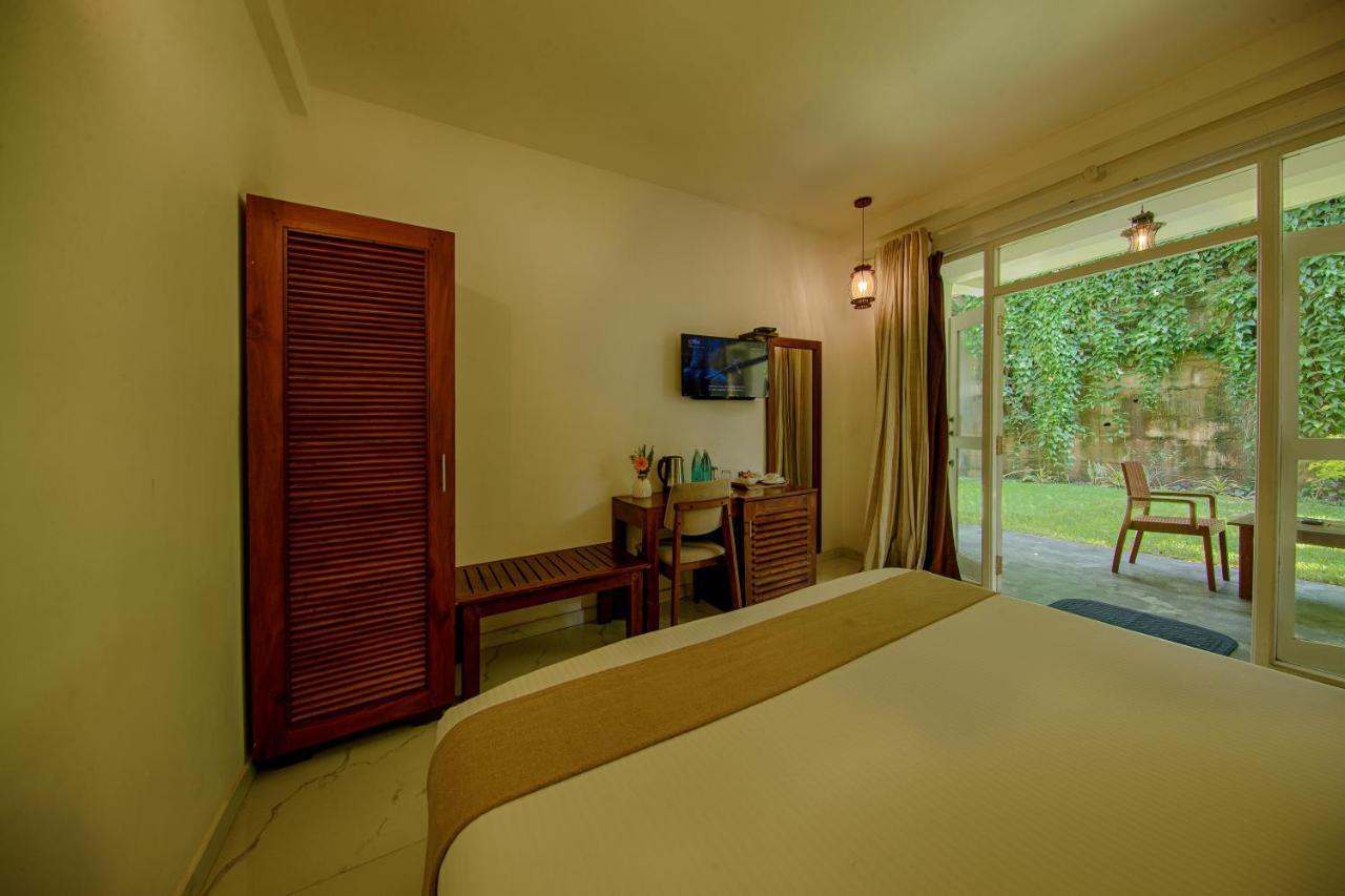 Deltora Villa - Free Drop Off To Galle Fort By Tuktuk מראה חיצוני תמונה